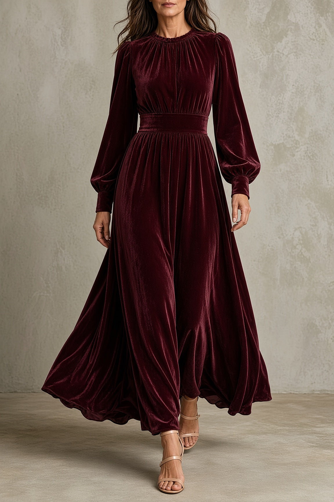 Marisol | Vestido largo de terciopelo con cuerpo fruncido