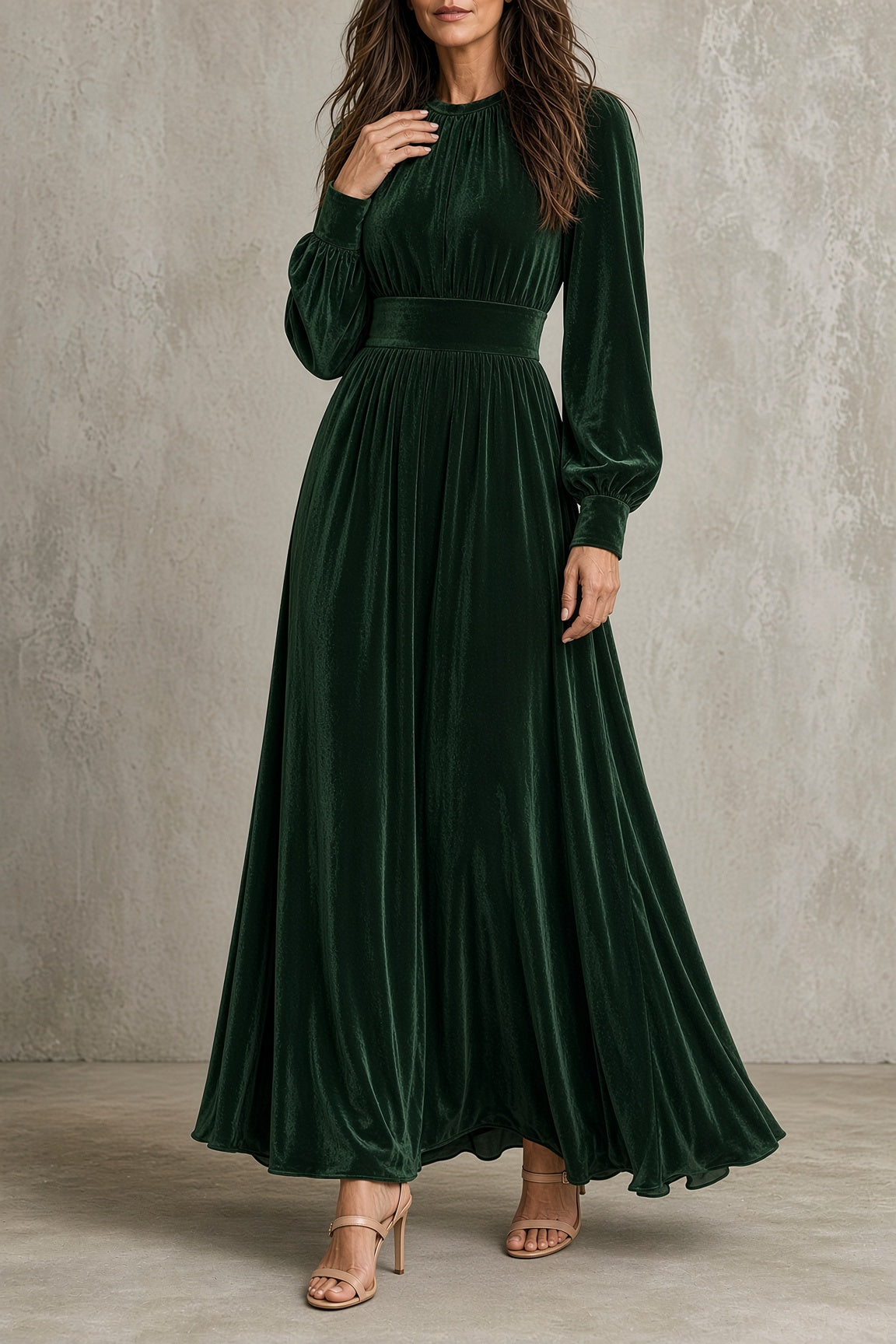 Marisol | Vestido largo de terciopelo con cuerpo fruncido