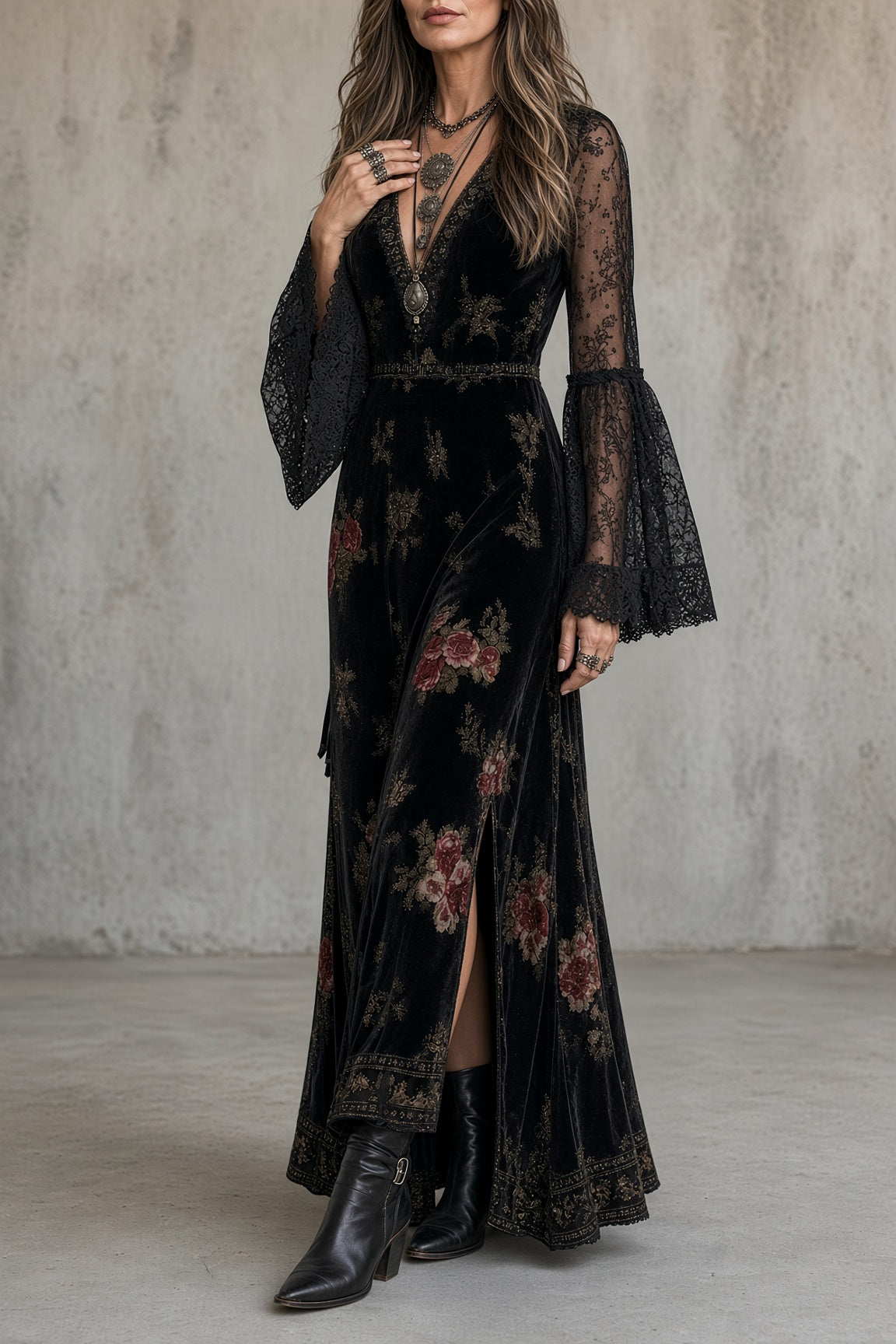 Rosalía vestido largo de terciopelo floral negro