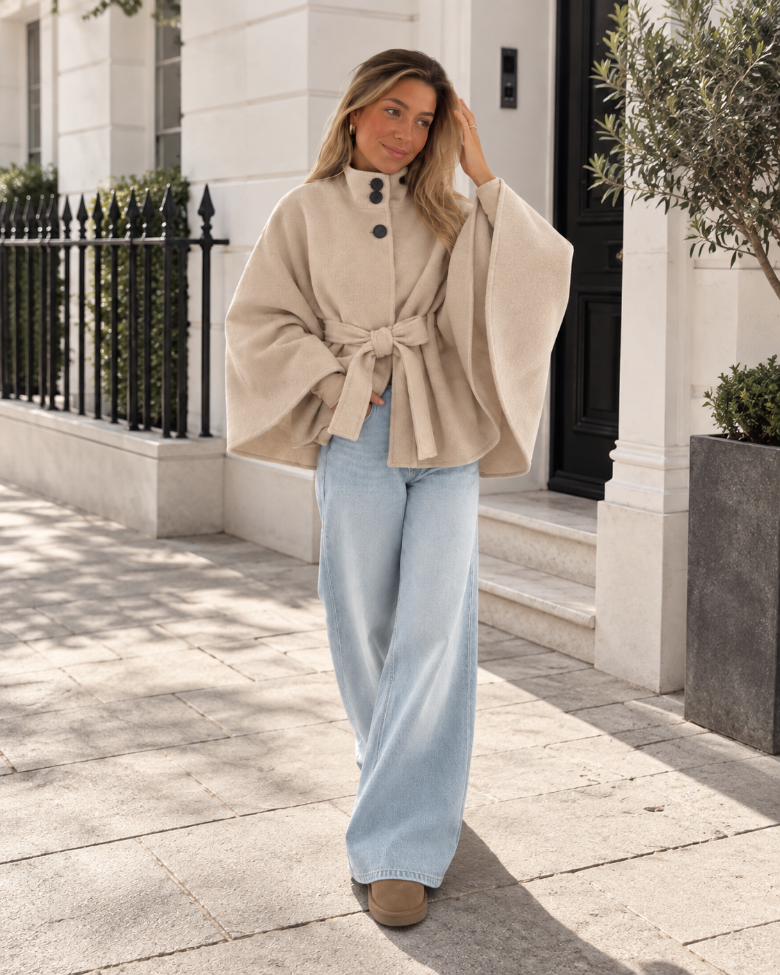 Chaira | Poncho con cuello y cinturón