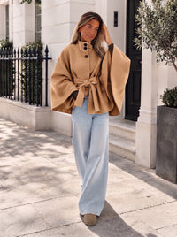 Chaira | Poncho con cuello y cinturón